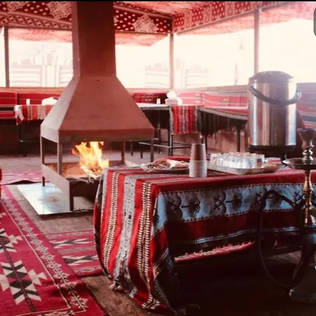 Bed and Breakfast Bedouin Memories Camp Wadi Rum Exterior foto