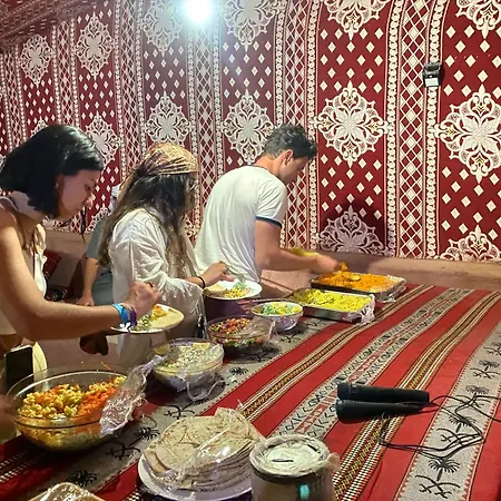 Bed and Breakfast Bedouin Memories Camp Wadi Rum Exterior foto