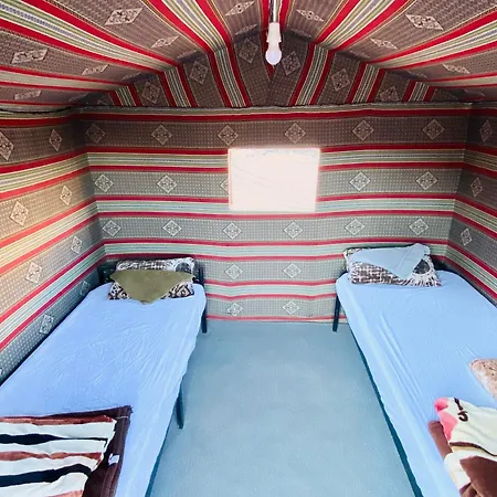 Bed and Breakfast Bedouin Memories Camp Wadi Rum Exterior foto