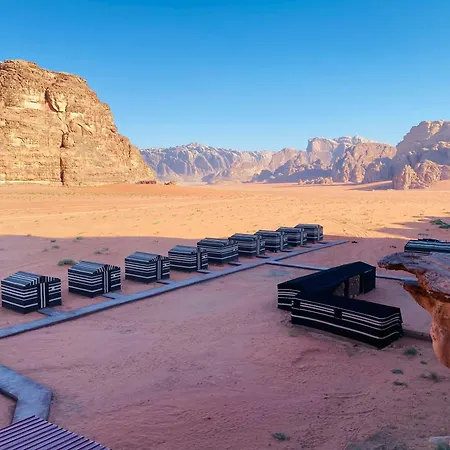 Bed and Breakfast Bedouin Memories Camp Wadi Rum Exterior foto